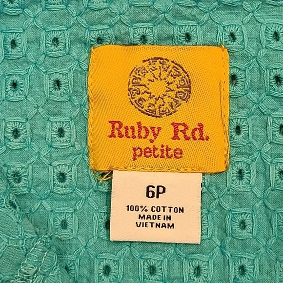 Eyelet Lace Tops Blouses Lot of 4 Ruby Rd. Petites White Hot Pink Turquoise 6 - Picture 8 of 16